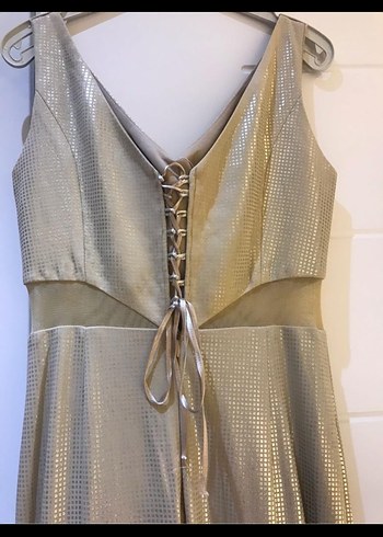 Altın Renk Drapeli V Yakalı Uzun Abiye Elbise - Görsel 3