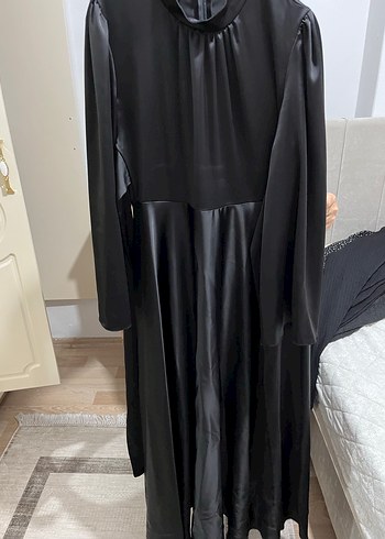 Siyah uzun elbise ipek kumaştır 1 kere tek giyilmiştir - Görsel 4