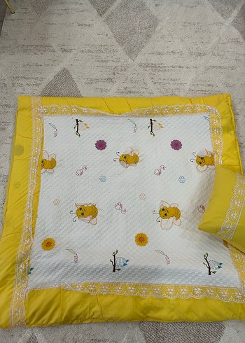 Sarı Renkli Nakışlı Çocuk Uyku Seti - Görsel 6
