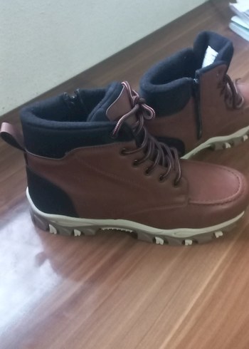 Kahverengi Bağcıklı Erkek Bot - Görsel 2