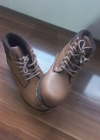 Kahverengi Bağcıklı Erkek kadin Bot - Görsel 2