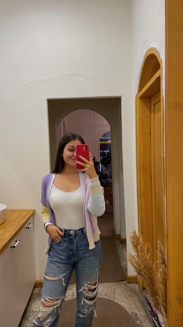 Kadın Mavi Yırtık Detaylı Mom Jean - Görsel 5