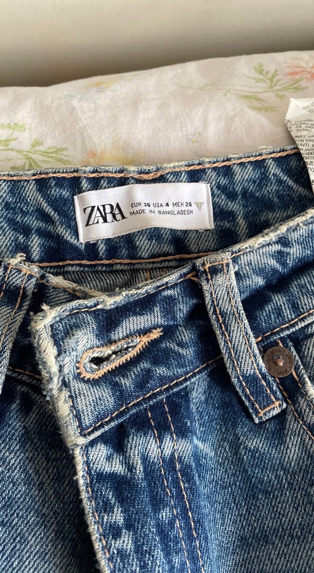 Kadın Mavi Yırtık Detaylı Mom Jean - Görsel 3