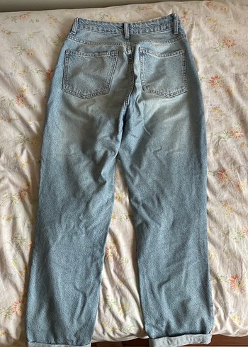 Yüksel Bel Yırtık Detaylı Mom Jean - Görsel 4