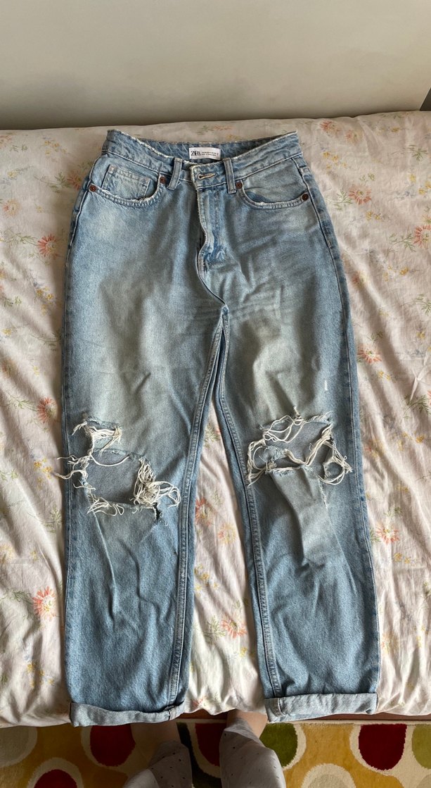 Yüksel Bel Yırtık Detaylı Mom Jean - Görsel 2