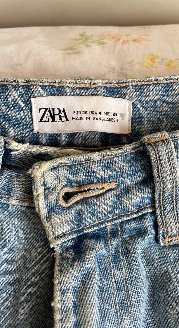 Yüksel Bel Yırtık Detaylı Mom Jean - Görsel 3