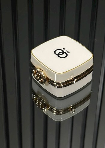 Chanel Zarif Zincir Detaylı Beyaz Vücut Zinciri - Görsel 5