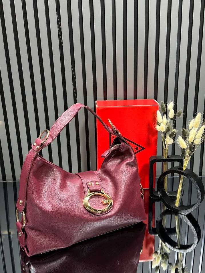 Guess Deri Tokalı Kadın Çanta - Görsel 3