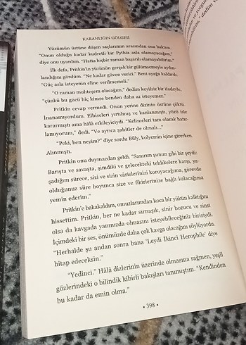 Karen Chance - Karanlığa Dokunmak ve Gölgeleri - Görsel 3