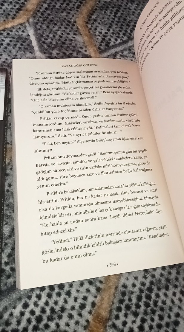 Karen Chance - Karanlığa Dokunmak ve Gölgeleri - Görsel 3