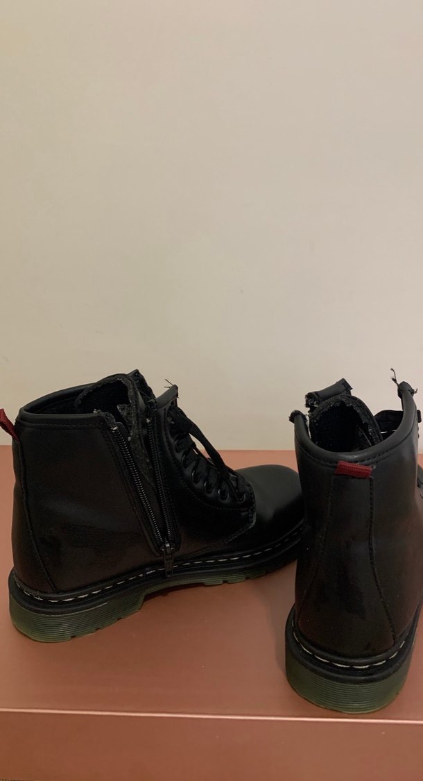 Siyah Rugan Bağcıklı Punk Bot - Görsel 3