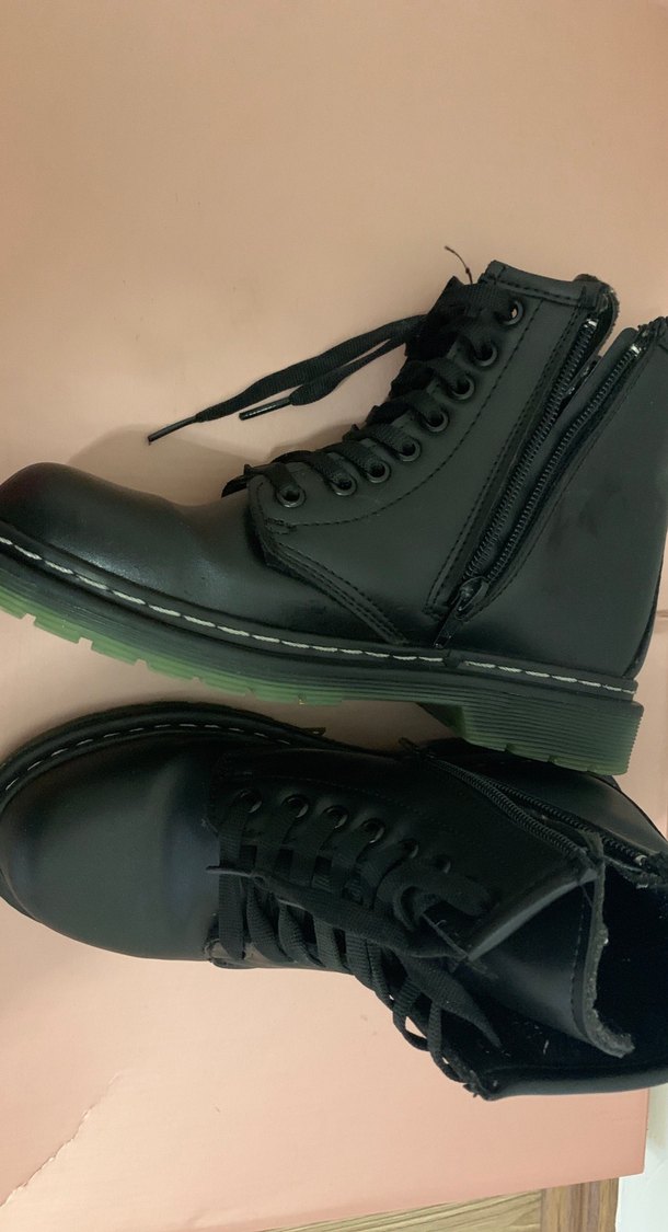 Siyah Rugan Bağcıklı Punk Bot - Görsel 5