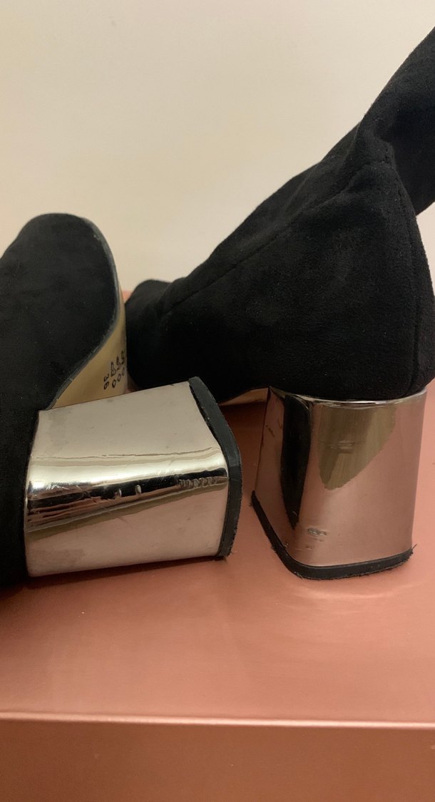Siyah Süet Topuklu Kadın Bot - Görsel 4