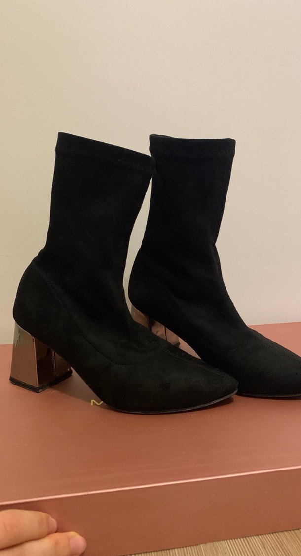 Siyah Süet Topuklu Kadın Bot - Görsel 2
