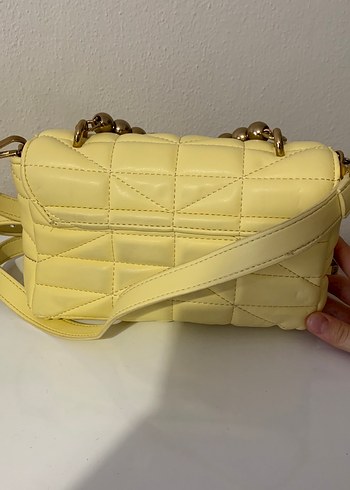 Sarı Zincir Detaylı Kadın Deri Çanta - Görsel 2