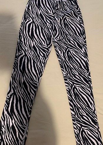 Kadın Zebra Desenli Kumaş Pantolon - Görsel 2