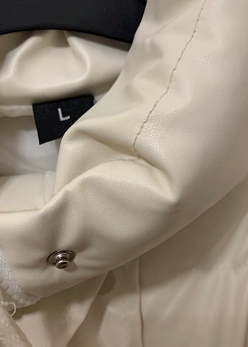 Düğmeli Deri Beyaz Kadın Kışlık Mont - Görsel 4