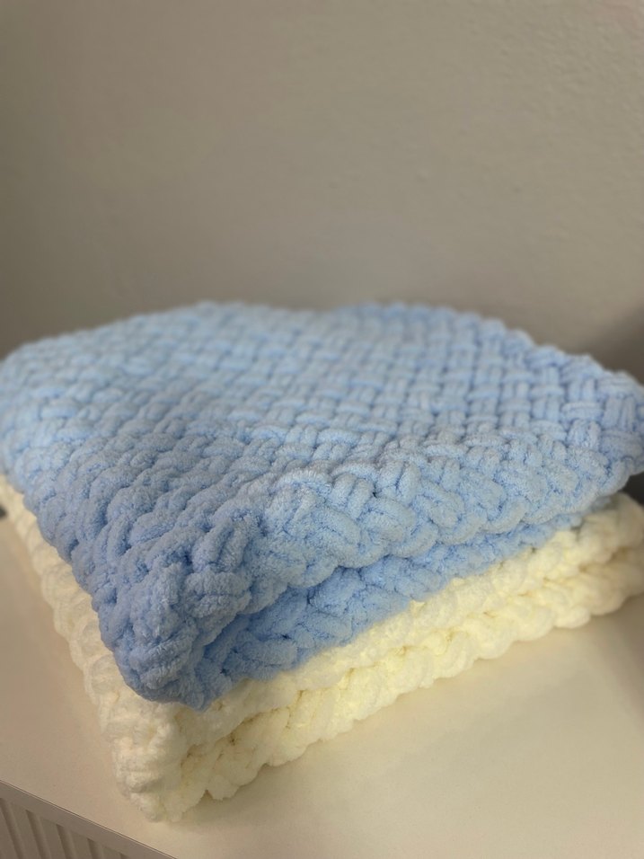 Pastel Mavi Örgü Çocuk Battaniyesi - Görsel 2