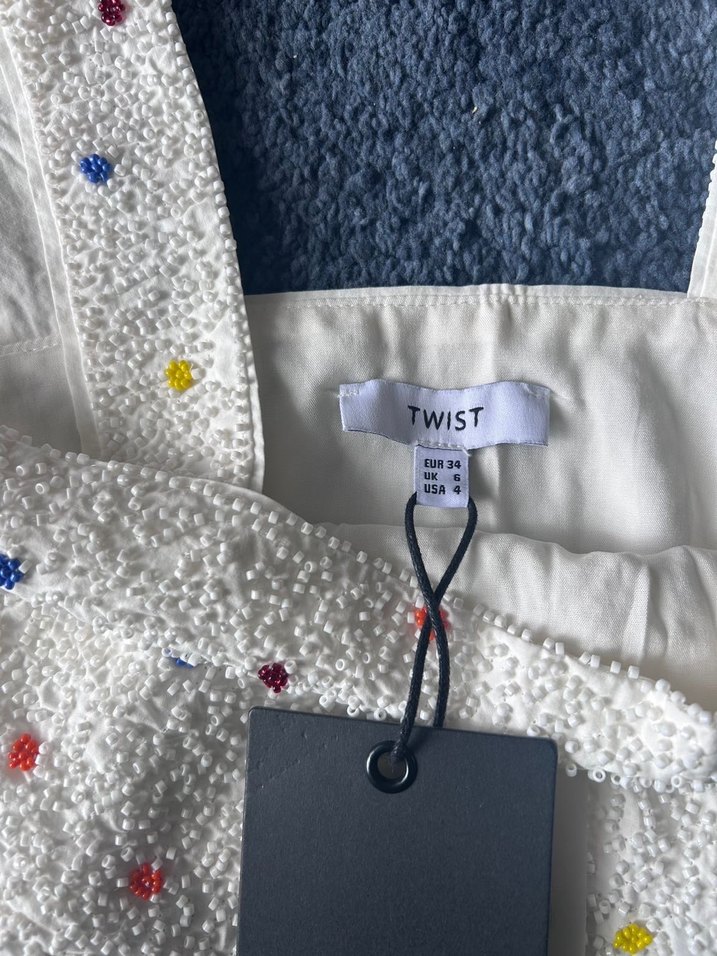 Twist etiketli boncuklu bluz - Görsel 4