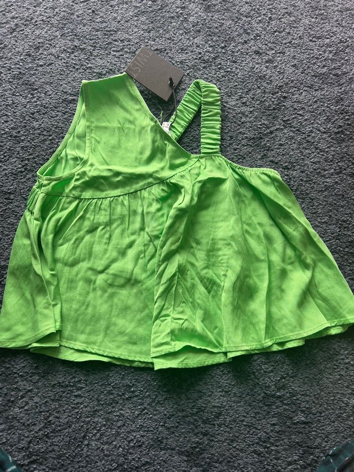 Twist etiketli Yeşil Pilili Kolsuz Bluz - Görsel 2