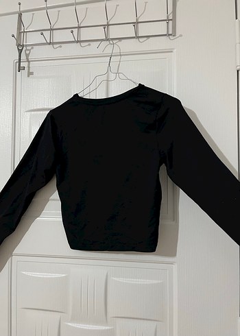 Siyah Uzun Kollu Crop Top - Görsel 2