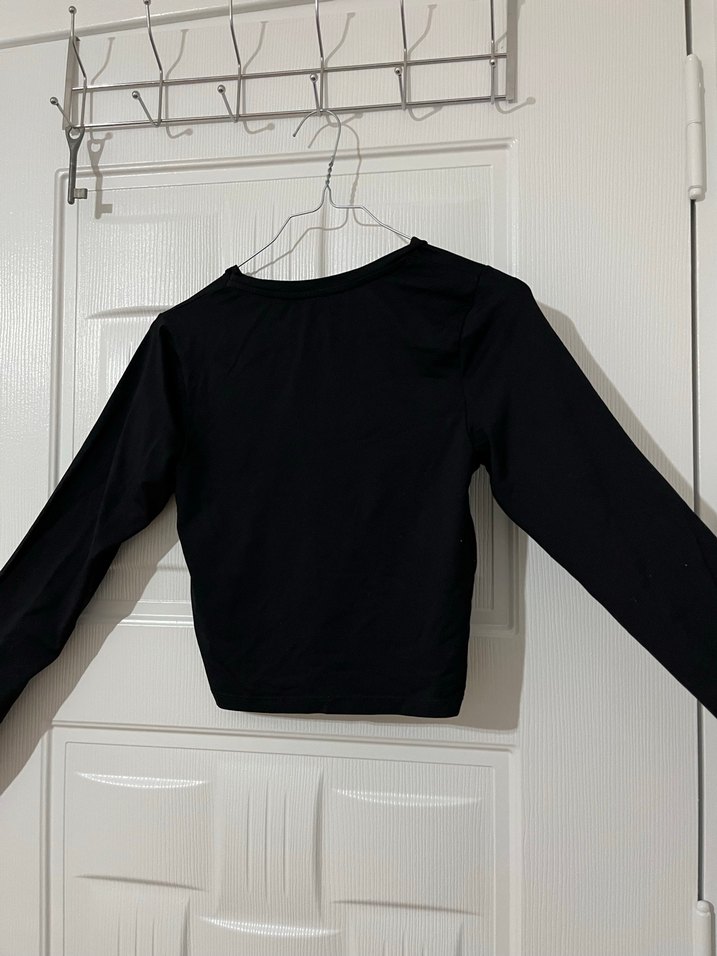 Siyah Uzun Kollu Crop Top - Görsel 2