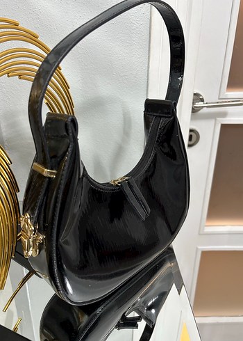 Parlak Siyah Deri Kadın Çanta - Görsel 3