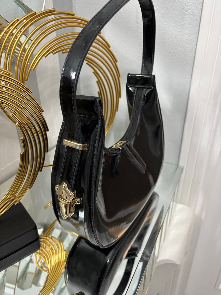 Parlak Siyah Deri Kadın Çanta - Görsel 4