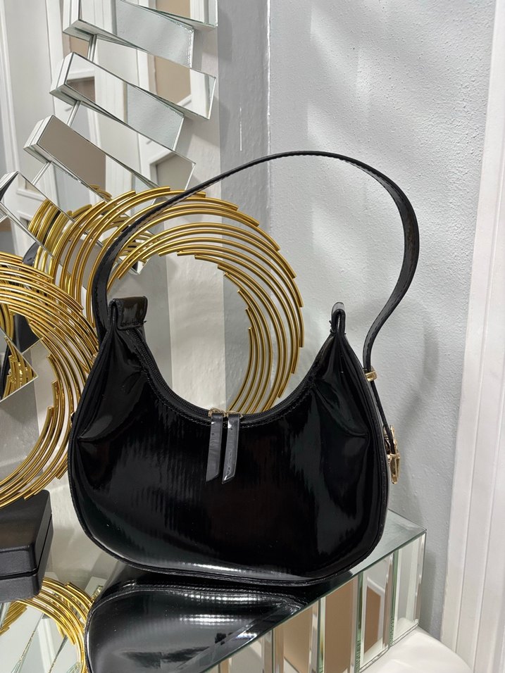 Parlak Siyah Deri Kadın Çanta - Görsel 2