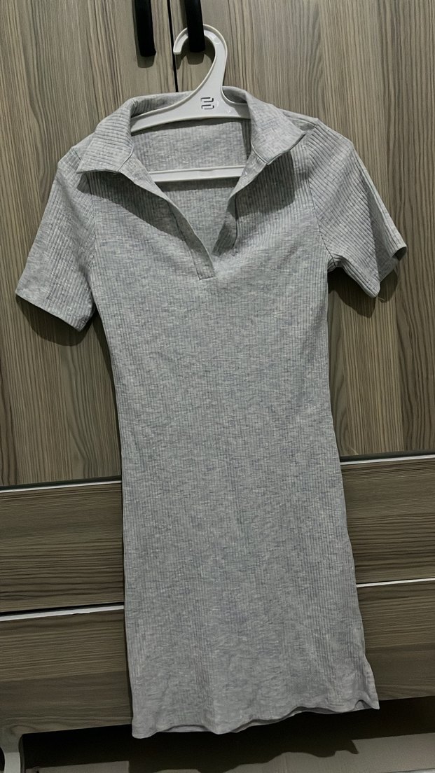 Gri Kısa Kollu Yakalı Kadın Gömlek - Görsel 2