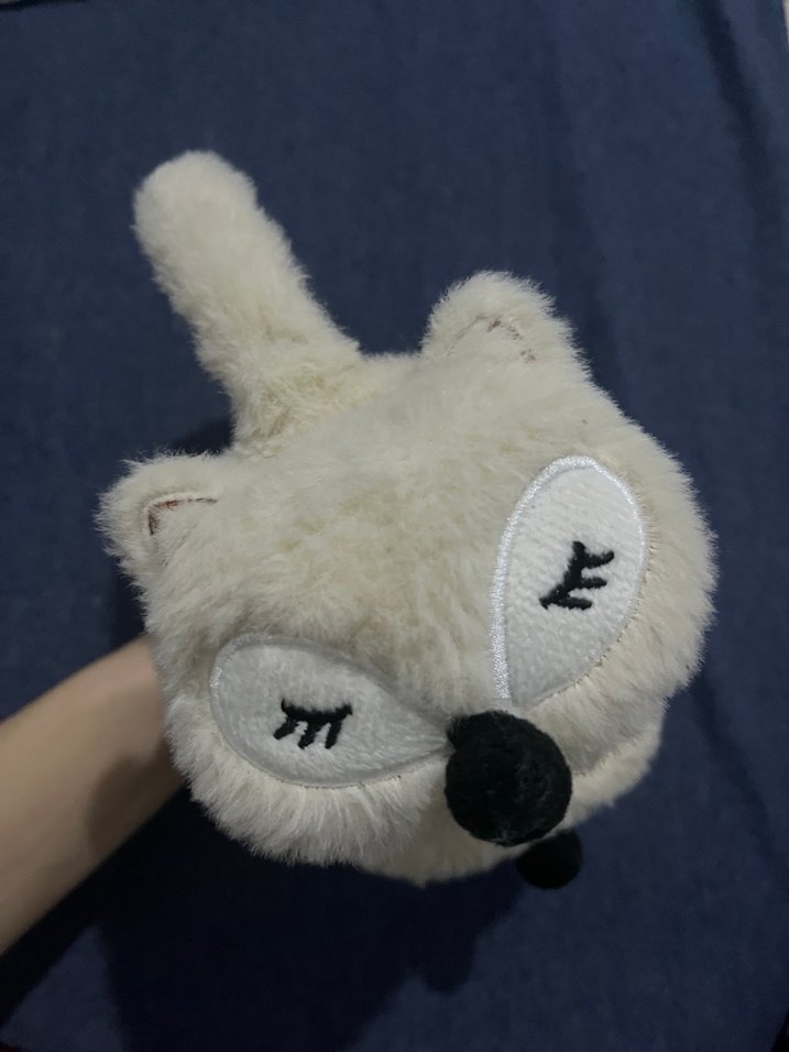 Beyaz Peluş Kulaklık - Görsel 2