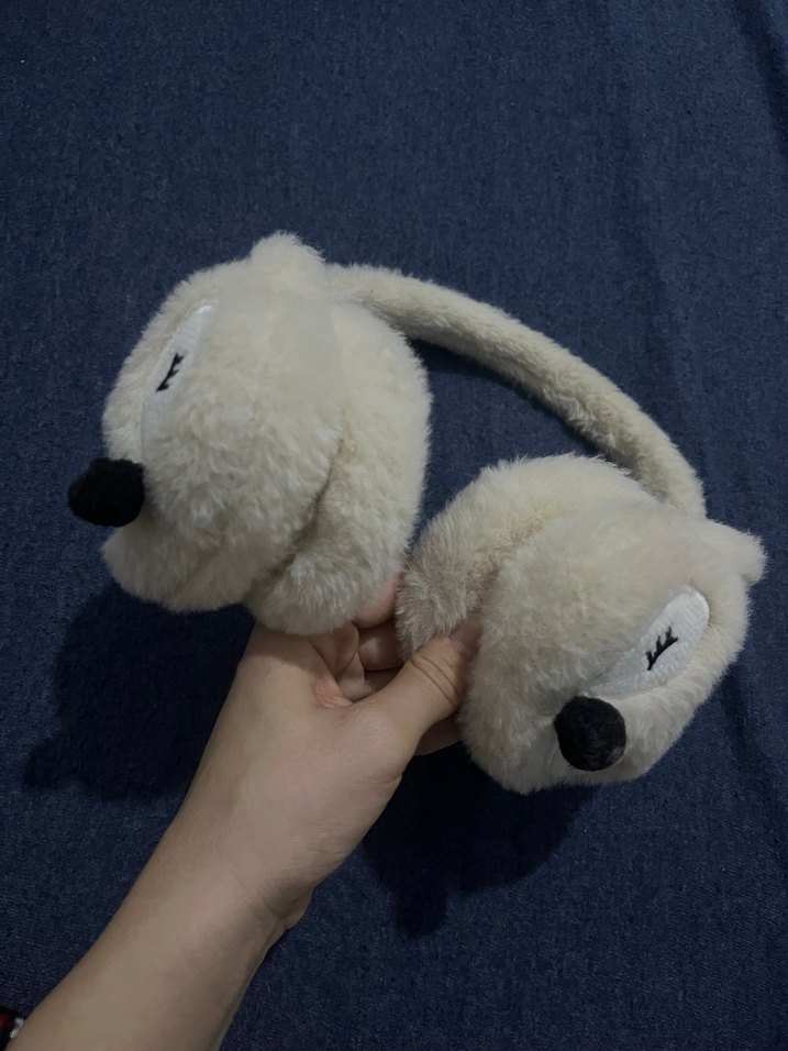 Beyaz Peluş Kulaklık - Görsel 3