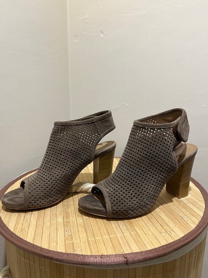 Kahverengi Küçük Kare Desenli Dolgu Topuklu Sandalet - Görsel 2