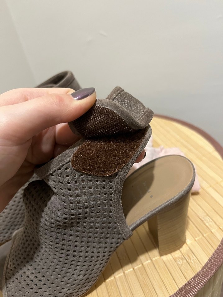 Kahverengi Küçük Kare Desenli Dolgu Topuklu Sandalet - Görsel 3