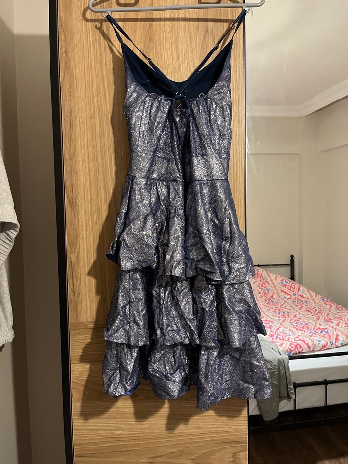 Gri- mavi yansımalı kısa Fırfırlı simli  Elbise - Görsel 5