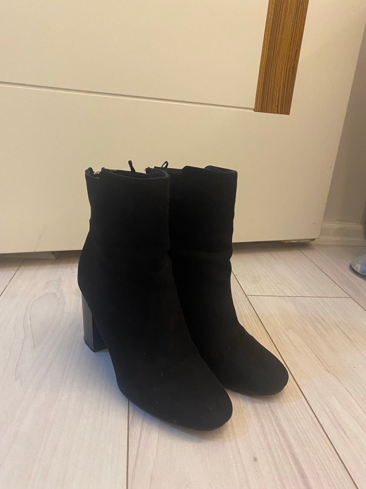 Siyah Süet  Topuklu Bot - Görsel 2