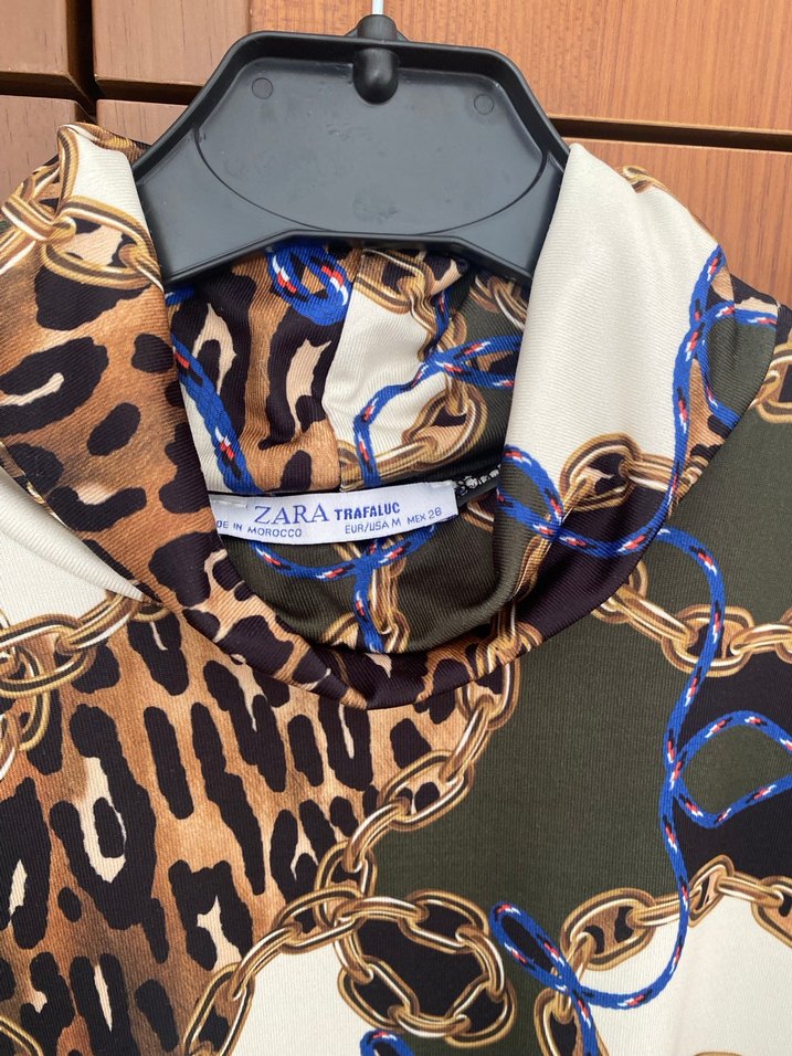 Desenli. Belden büzgülü kısa kol elbise - Görsel 5