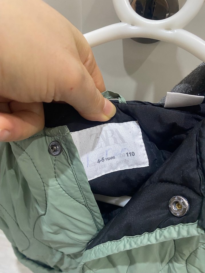 Zara 4-5 yaş Açık yeşil çıtçıtlı  Erkek Çocuk Mont - Görsel 3