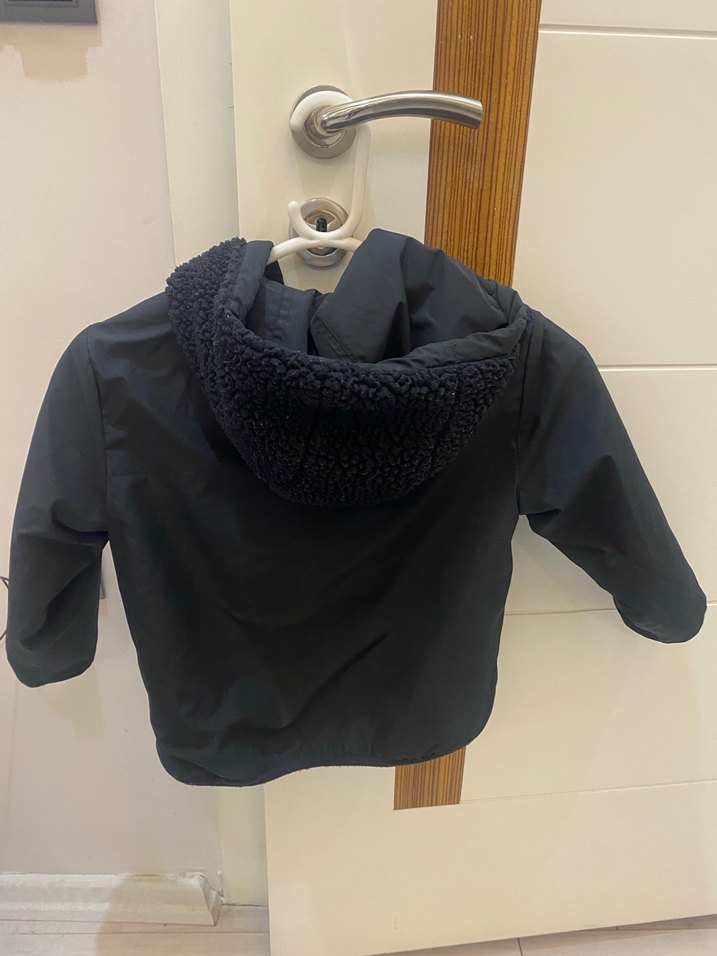 4-5 Yaş  Siyah Erkek Çocuk Polar Ceket çift taraflı kullanım - Görsel 3