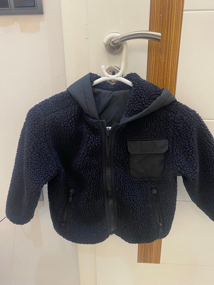 4-5 Yaş  Siyah Erkek Çocuk Polar Ceket çift taraflı kullanım - Görsel 4