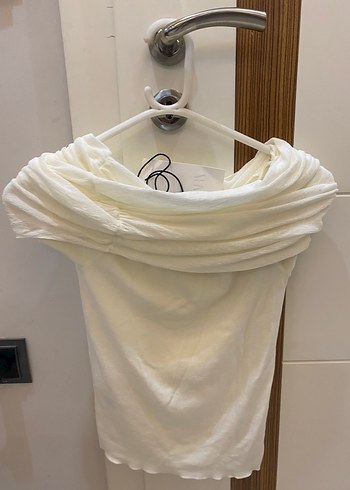 Beyaz Keten Drapeli Kısa Kollu Bluz - Görsel 2