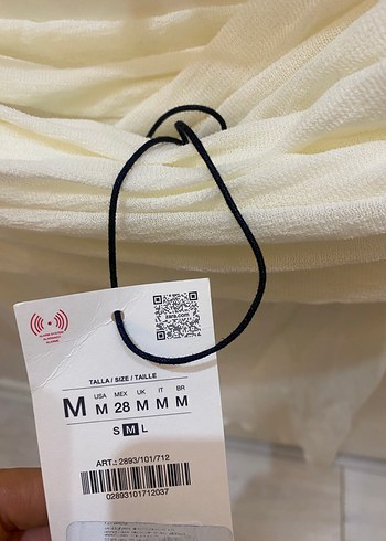 Beyaz Keten Drapeli Kısa Kollu Bluz - Görsel 3