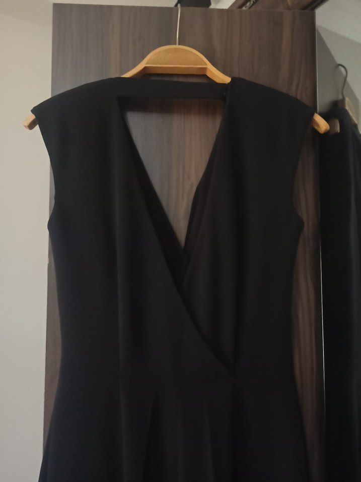 Siyah V Yaka Kadın Uzun Tulum - Görsel 3