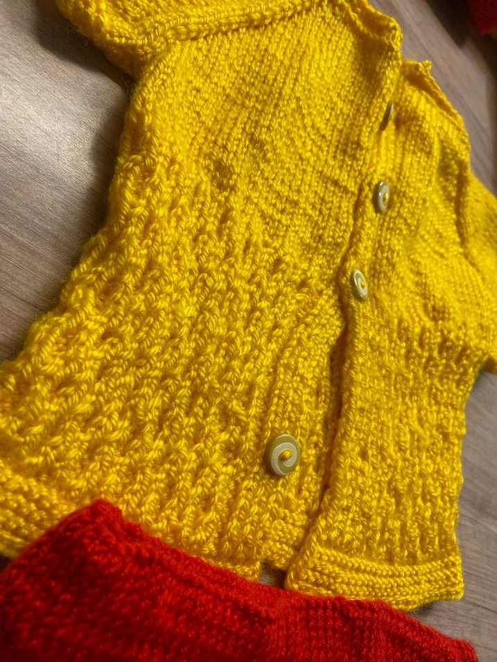 Sarı Örgü Kız Çocuk Kolsuz Hırka - Görsel 2