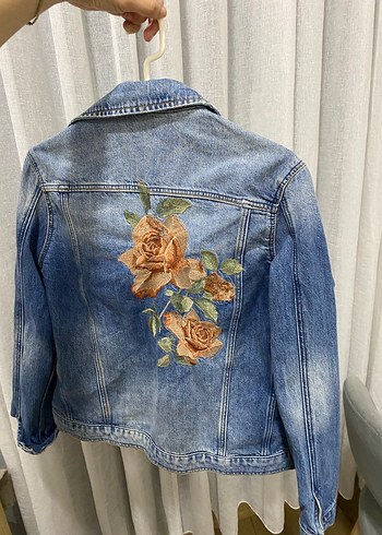 Nakışlı Açık Mavi Kadın Denim Ceket - Görsel 2