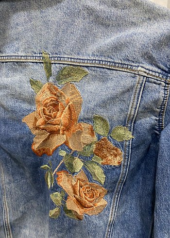 Nakışlı Açık Mavi Kadın Denim Ceket - Görsel 3