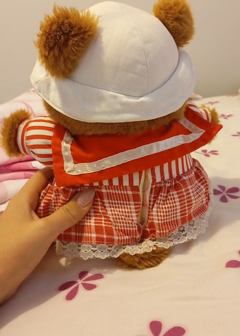 Kırmızı Elbiseli Kahverengi Peluş Ayıcık - Görsel 2