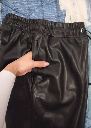 Deri Siyah Kadın Pantolon - Görsel 3