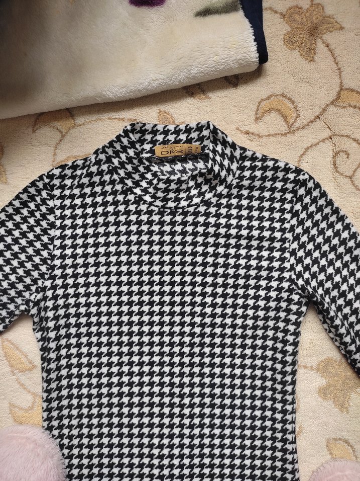 Uzun Kollu Siyah Desenli Triko Elbise - Görsel 2