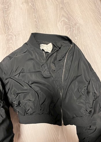 BERSHKA CROP BOMBER CEKET - Görsel 4
